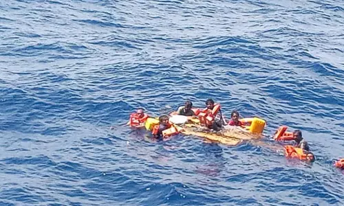 Indian ship wrecked near Socotra Deep, part of Yemen; One person is missing