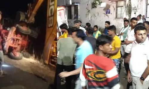 4 Children Among 13 Wedding Guests Killed as Tractor-trolley Overturns