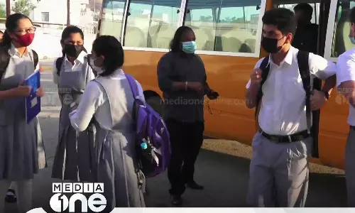 കനത്ത ചൂട്; മസ്‌കത്തിലെ ഇന്ത്യൻ സ്‌കൂളുകൾ പഠനം ഓൺലൈൻ ക്ലാസുകളിലേക്ക് മാറ്റുന്നു