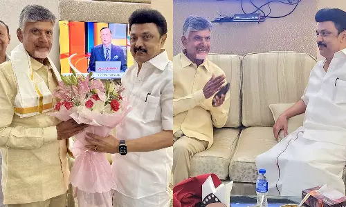 Tamilnadu cm mk stalin met k chandrababu naidu in delhi airport