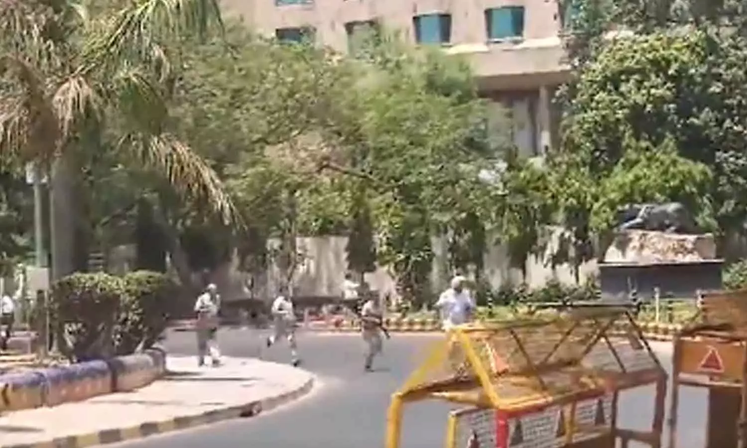 On Way To PM Home, BJP Leader Faces Traffic, Gets Down, Runs On Way To PM Home, BJP Leader Faces Traffic, Gets Down, Runs