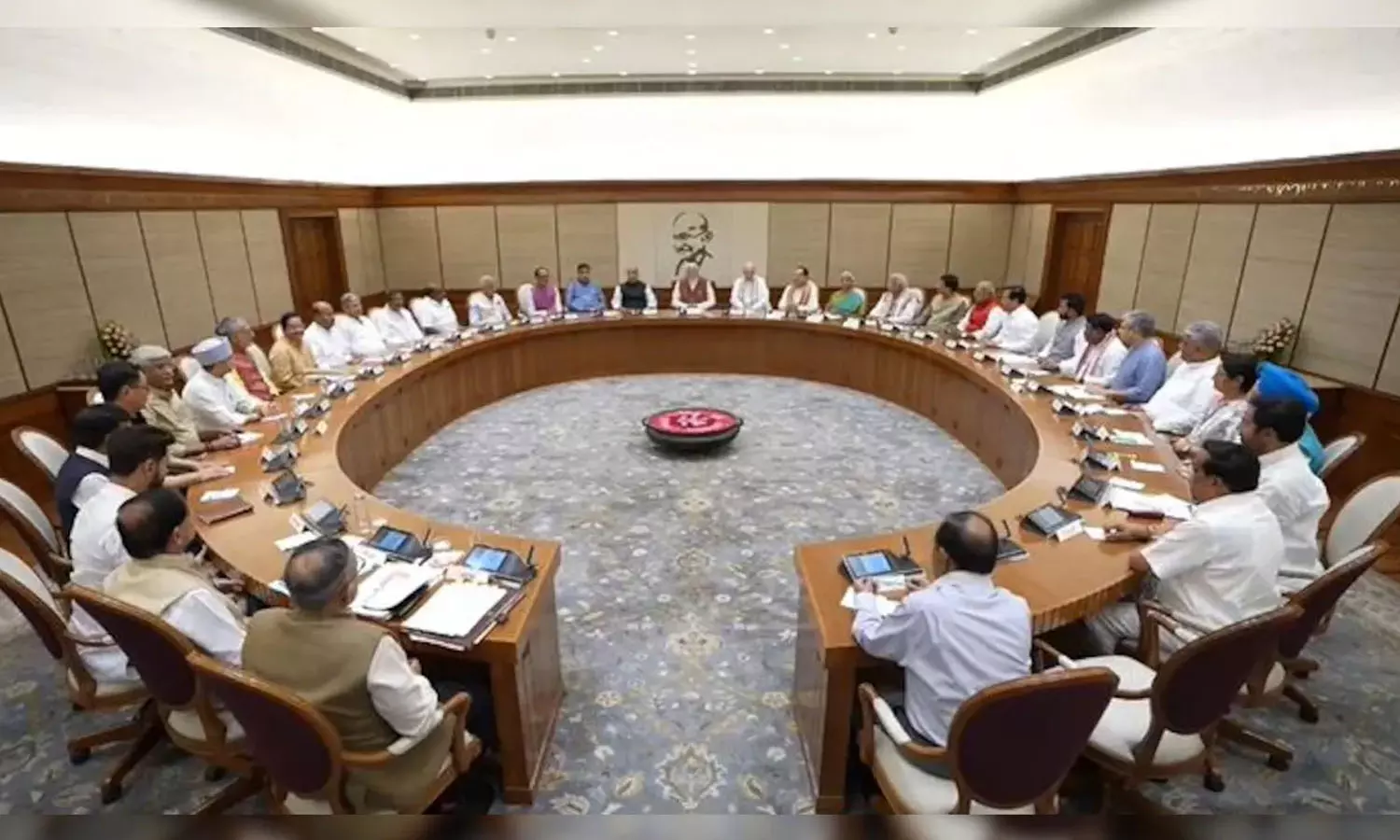 ആരോഗ്യവകുപ്പ് ജെ.പി നഡ്ഡക്ക്; യുവജനകാര്യം മൻസുഖ് മാണ്ഡവ്യ, മന്ത്രിസഭയിൽ ആർക്ക് എന്തൊക്കെ? പൂർണ പട്ടിക ആരോഗ്യവകുപ്പ് ജെ.പി നഡ്ഡക്ക്; യുവജനകാര്യം മൻസുഖ് മാണ്ഡവ്യ, മന്ത്രിസഭയിൽ ആർക്ക് എന്തൊക്കെ? പൂർണ പട്ടിക