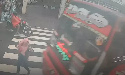private bus hit student on the zebra line at cheruvannur kozhikode