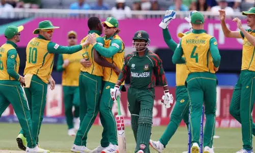 ട്വന്റി 20 ലോകകപ്പിൽ ദക്ഷിണാഫ്രിക്ക സൂപ്പർ എട്ടിൽ; ലോ സ്‌കോറിങ് ത്രില്ലറിൽ ബംഗ്ലാദേശിനെ തകർത്തത് നാല് റൺസിന്