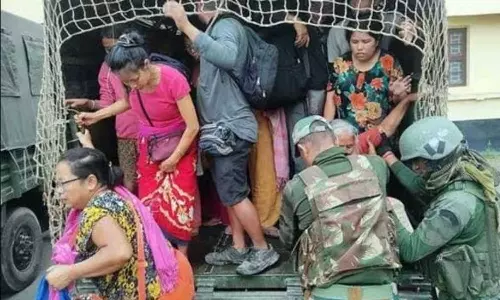 മണിപ്പൂരിൽ സംഘർഷം വ്യാപിക്കുന്നു; 2000 ലേറെ പേർ സംസ്ഥാനം വിട്ടതായി റിപ്പോർട്ട്