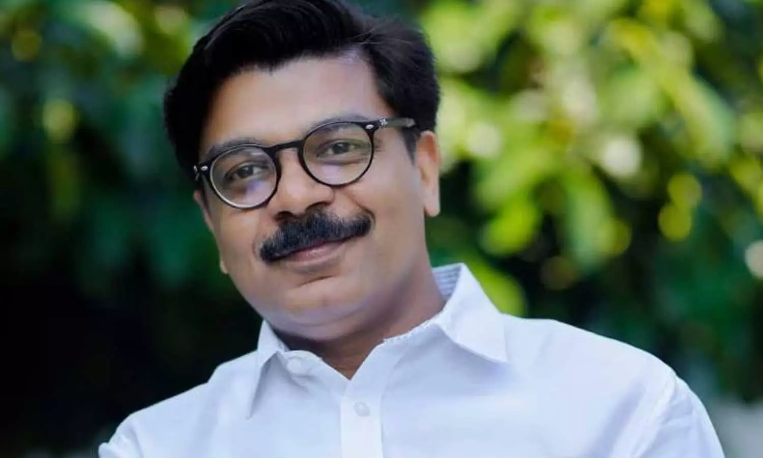 ഈനാംപേച്ചിയും മരപ്പട്ടിയും ചിഹ്നം ആകാതെ രക്ഷപ്പെട്ടതിന് രാഹുലിനോട് സഖാക്കൾ നന്ദി പറയണം; മാത്യു കുഴൽനാടൻ