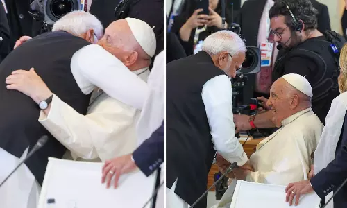 Pope Francis with narendra modi