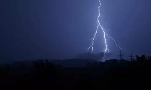 Kollam ernakulam lightning death