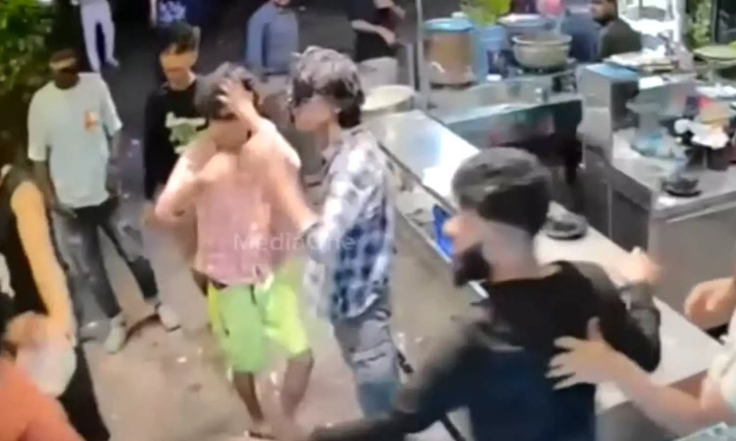 Clash at hotel in Thrissur