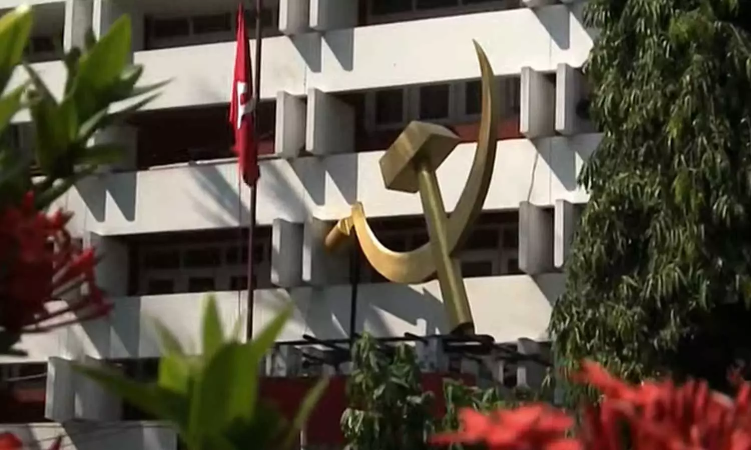 Cant get people to reach out to the people and work: Complaint to CPM state committee, latest news malayalam ജനങ്ങളിലേക്കിറങ്ങി പ്രവർത്തിക്കാൻ ആളെ കിട്ടാനില്ല: സി.പി.എം സംസ്ഥാന കമ്മിറ്റിയിൽ പരാതി Cant get people to reach out to the people and work: Complaint to CPM state committee, latest news malayalam ജനങ്ങളിലേക്കിറങ്ങി പ്രവർത്തിക്കാൻ ആളെ കിട്ടാനില്ല: സി.പി.എം സംസ്ഥാന കമ്മിറ്റിയിൽ പരാതി