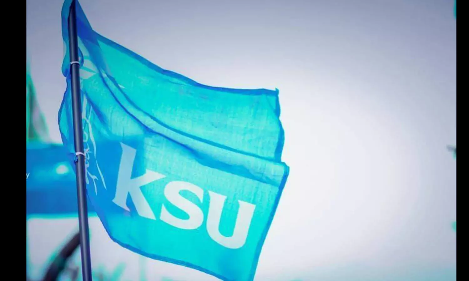 Minister V. Black flag for Shivankutty; District president of KSU was surrounded and taken into custody,latest news,മന്ത്രി വി. ശിവൻകുട്ടിക്ക് കരിങ്കൊടി; കെ.എസ്.യു ജില്ലാ പ്രസിഡന്റിനെ വീട് വളഞ്ഞ് കസ്റ്റഡിയിലെടുത്തു Minister V. Black flag for Shivankutty; District president of KSU was surrounded and taken into custody,latest news,മന്ത്രി വി. ശിവൻകുട്ടിക്ക് കരിങ്കൊടി; കെ.എസ്.യു ജില്ലാ പ്രസിഡന്റിനെ വീട് വളഞ്ഞ് കസ്റ്റഡിയിലെടുത്തു