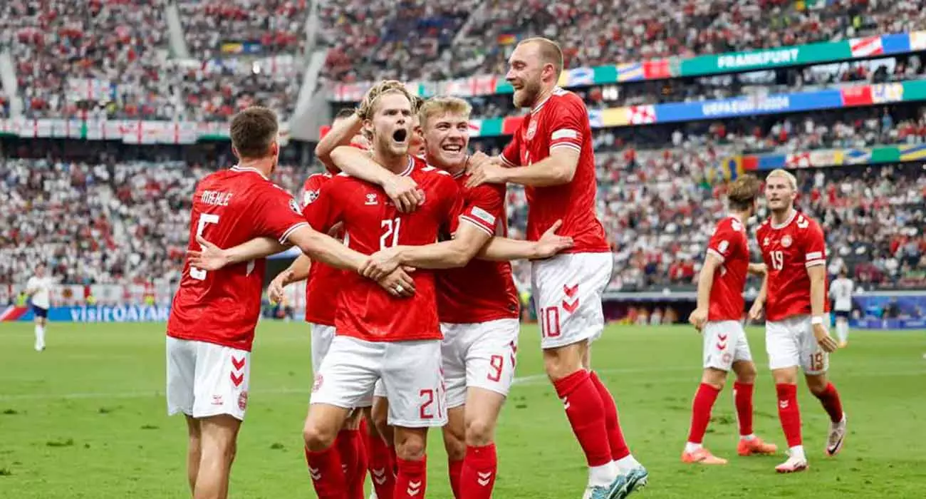 അത്യുഗ്രൻ ഗോളുമായി ഹ്യൂൽമൺഡ്; ഇംഗ്ലണ്ടിനെ മാർക്ക് ചെയ്ത് ഡെൻമാർക്ക് അത്യുഗ്രൻ ഗോളുമായി ഹ്യൂൽമൺഡ്; ഇംഗ്ലണ്ടിനെ മാർക്ക് ചെയ്ത് ഡെൻമാർക്ക്