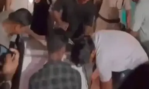 Cow vigilantes seize meat, fridge after barging into Muslim home