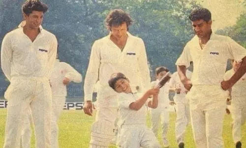 പേസ് ബൗളിങ്ങിലെ സ്വിങ് സുൽത്താന്മാര്‍