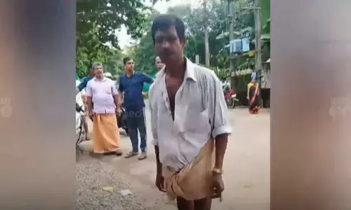 Mother slaps man for misbehaviour to her daughter