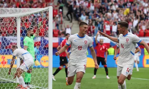 ചെക്കിന് ചെക്ക് വെച്ച് ജോർജിയ; യൂറോയിൽ ബലാബലം (1-1) ചെക്കിന് ചെക്ക് വെച്ച് ജോർജിയ; യൂറോയിൽ ബലാബലം (1-1)