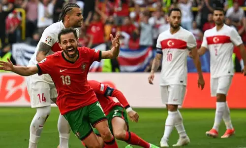 Turkey fell in three feet and fell to the ground; In the euro prequarter