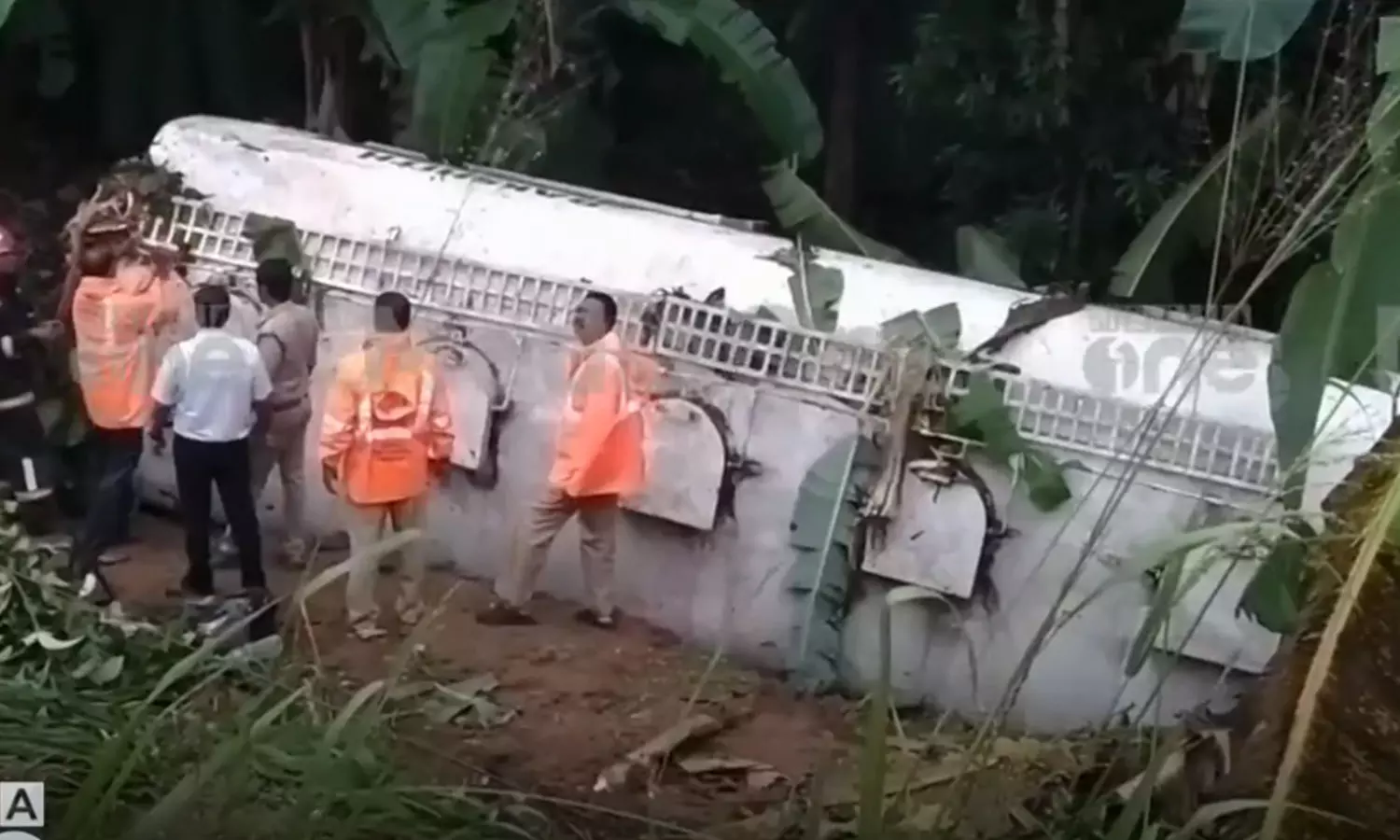 tanker lorry  overturned,kilimanoor,latest malayalam news,ടാങ്കര്‍ ലോറി മറിഞ്ഞു,തിരുവനന്തപുരം,ടാങ്കര്‍ ലോറി അപകടം,കിളിമാനൂര്‍