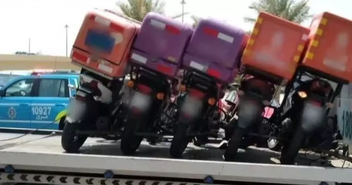90 home delivery bikes confiscated in Kuwait for violating working hours