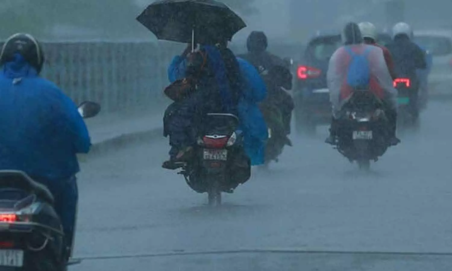 Thunderstorms and winds, heavy rains coming: Vigilance warning for all districts,latest news ഇടിമിന്നലും കാറ്റും, വരുന്നത് അതിതീവ്ര മഴ: മുഴുവൻ ജില്ലകളിലും ജാ​ഗ്രതാ മുന്നറിയിപ്പ്