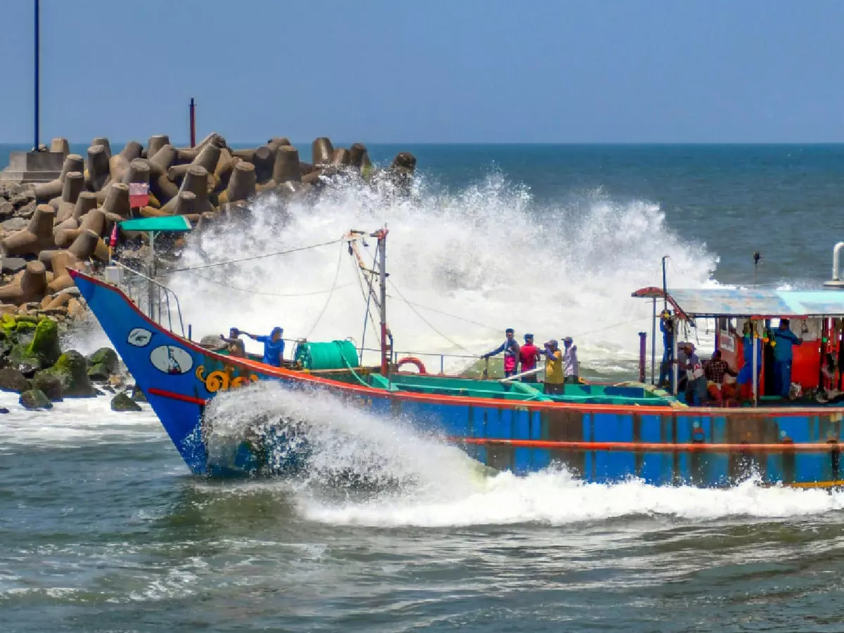 മുതലപ്പൊഴിയെ മരണപ്പൊഴിയാക്കുന്നത് ആര്?