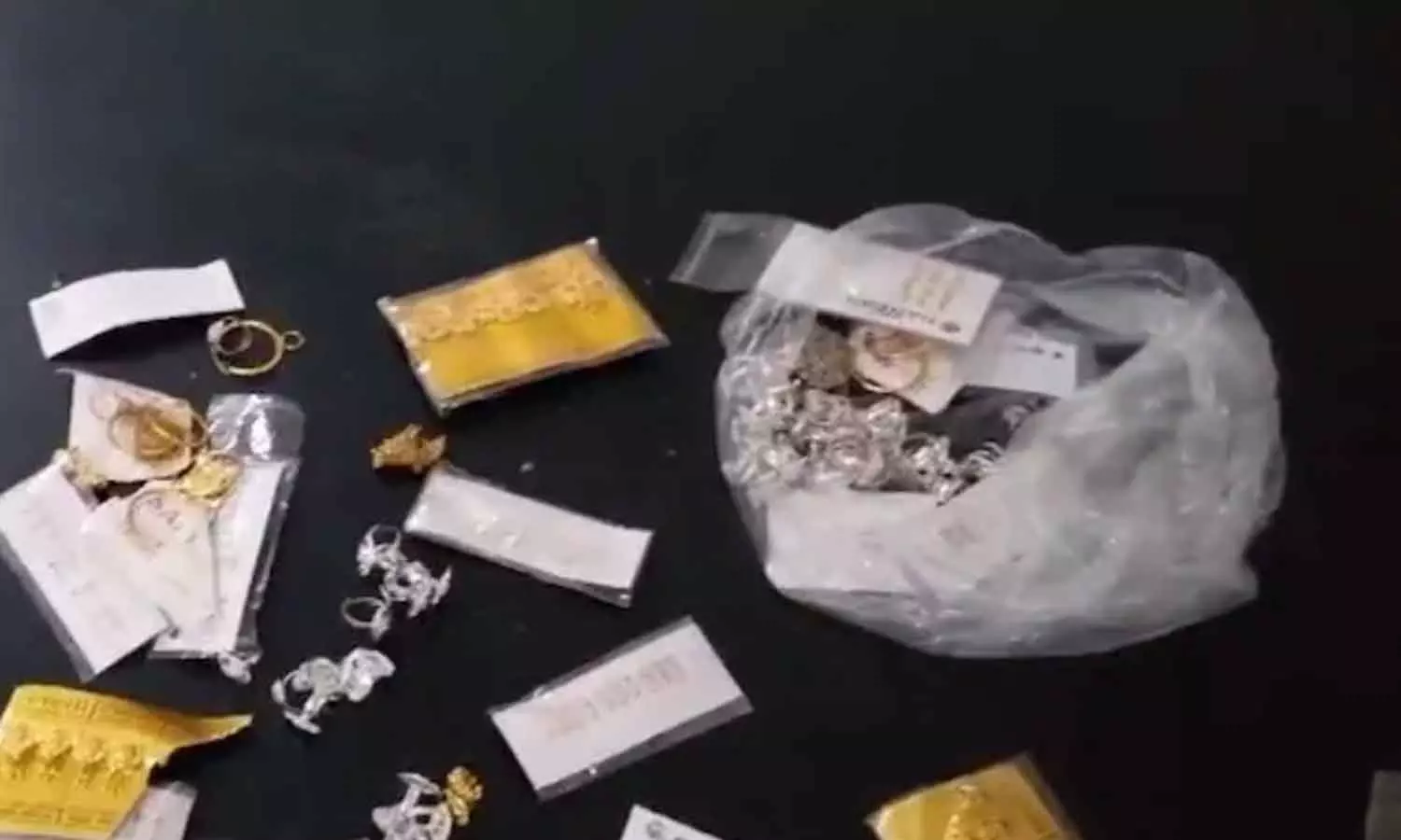 In UP Autopsy Room, Corpses Not Safe From Thieves In UP Autopsy Room, Corpses Not Safe From Thieves