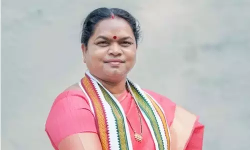 Opposition MP collapses during protest