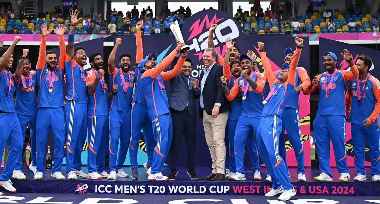 ഇന്ത്യൻ ടീമിന് 125 കോടി പാരിതോഷികം; പ്രഖ്യാപനവുമായി ബി.സി.സി.ഐ ഇന്ത്യൻ ടീമിന് 125 കോടി പാരിതോഷികം; പ്രഖ്യാപനവുമായി ബി.സി.സി.ഐ