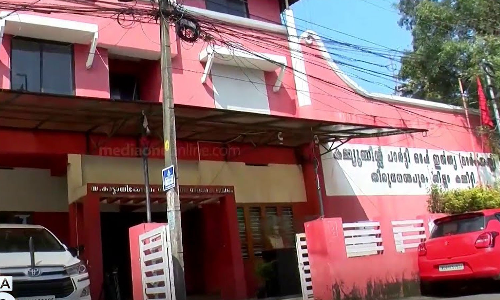 CPM,thiruvananthapuram ,Speaker,criticism against Speaker,pinarayi vijayan,latest malayalam news,kerala news,സിപിഎം,മുഖ്യമന്ത്രിക്കും സ്പീക്കര്‍ക്കും വിമര്‍ശനം