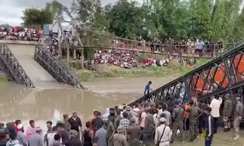 Manipur,bridge collapses,bailey bridge,latest national news,മണിപ്പൂര്‍,പാലം തകര്‍ന്ന് ഒരുമരണം