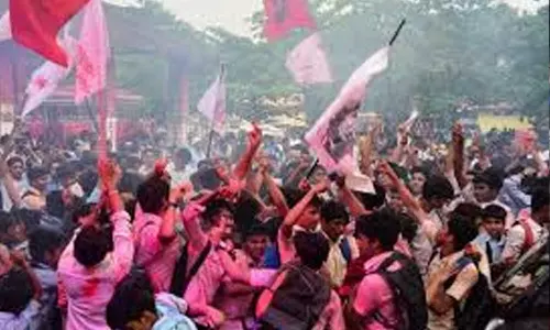 School authorities can decide whether to allow politics in school elections: HC,latest newsസ്കൂൾ തെരഞ്ഞെടുപ്പുകളിൽ രാഷ്ട്രീയം വേണോയെന്ന് സ്കൂൾ അധികൃതർക്ക് തീരുമാനിക്കാം: ഹൈക്കോടതി