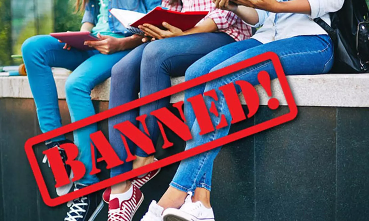 Chembur college , jeans ban,hijab ban,Chembur collegehijab ban,latest national news,ഹിജാബ് വിലക്ക്,മുംബൈ,ചെമ്പൂർ ആചാര്യ മറാത്തെ കോളജ്,ജീന്‍സ് വിലക്കി,കീറിയ ജീന്‍സിന് വിലക്ക്