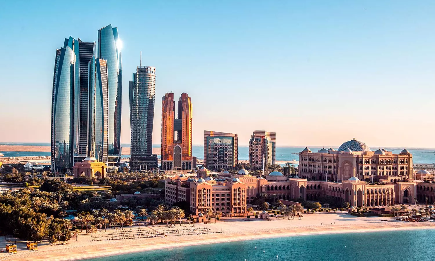 അബൂദബിയിൽ ടൂറിസ്റ്റ് ഗൈഡുകളാകാൻ പ്രത്യേക പരിശീലനം; സ്വദേശികൾക്കും പ്രവാസികൾക്കും അവസരം അബൂദബിയിൽ ടൂറിസ്റ്റ് ഗൈഡുകളാകാൻ പ്രത്യേക പരിശീലനം; സ്വദേശികൾക്കും പ്രവാസികൾക്കും അവസരം