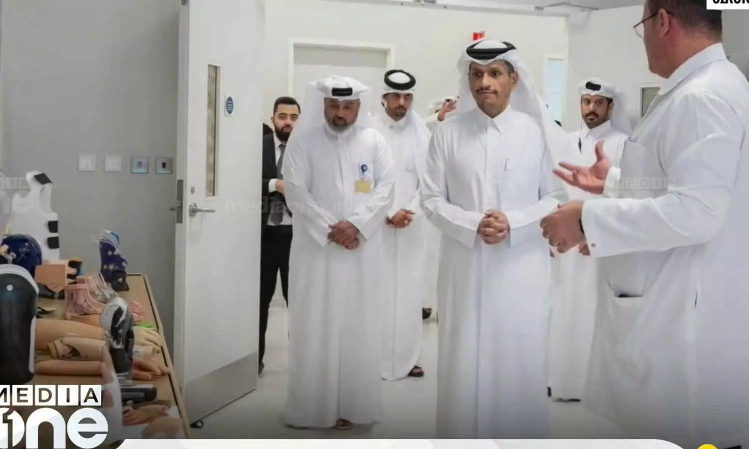 ഇസ്രായേൽ ആക്രമണത്തിൽ പരിക്കേറ്റ് ചികിത്സയിൽ കഴിയുന്ന ഫലസ്തീനികളെ ഖത്തർ പ്രധാനമന്ത്രി സന്ദർശിച്ചു