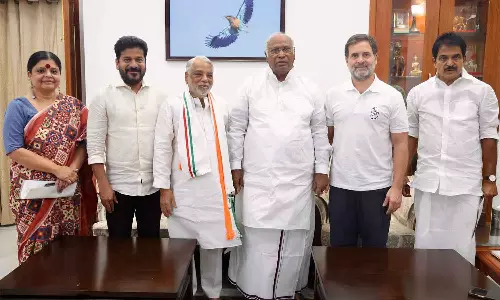 Home coming for Keshava Rao, as Kharge welcomes him back into Congress Home coming for Keshava Rao, as Kharge welcomes him back into Congress