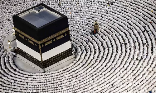 ഹജ്ജ് 2025; ആദ്യഘട്ട ഒരുക്കങ്ങൾ ചർച്ച ചെയ്യാൻ സൗദി കേന്ദ്ര ഹജ്ജ് കമ്മിറ്റി മക്കയിൽ യോഗം ചേർന്നു