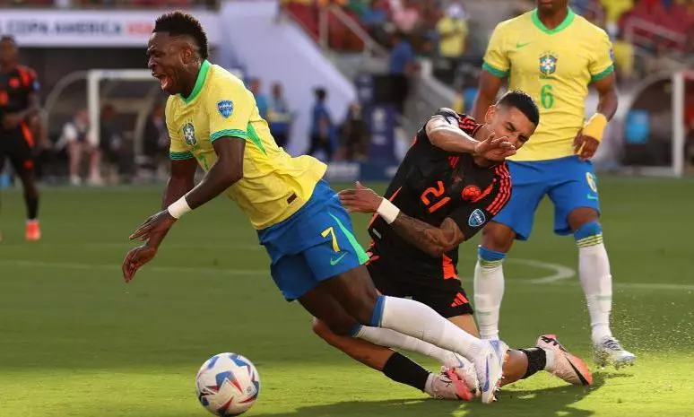 ഒടുവിൽ കുറ്റസമ്മതം നടത്തിയല്ലേ..? ; റഫറിക്ക്​ പിഴച്ചെന്ന്​ കോൻമെബോൽ