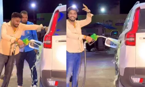 ടാങ്ക് നിറച്ച് പുറത്തേക്ക്; റീലിനായി യുവാവിന്റെ സാഹസം: ഇടപെട്ട് പൊലീസ്, പണി കിട്ടും