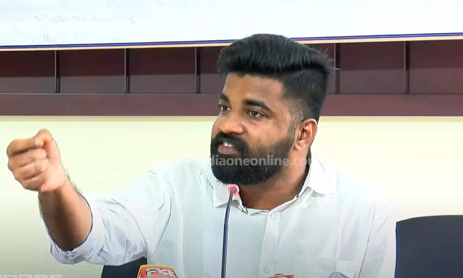 PM Arsho about dark rooms in campuses PM Arsho about dark rooms in campuses