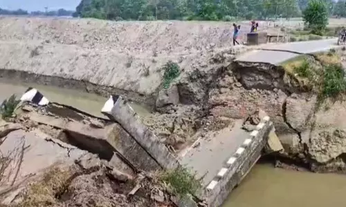 ബിഹാറിൽ പാലങ്ങൾ തകർന്ന സംഭവം:  16 എഞ്ചിനീയർമാർക്ക് സസ്പെൻഷൻ