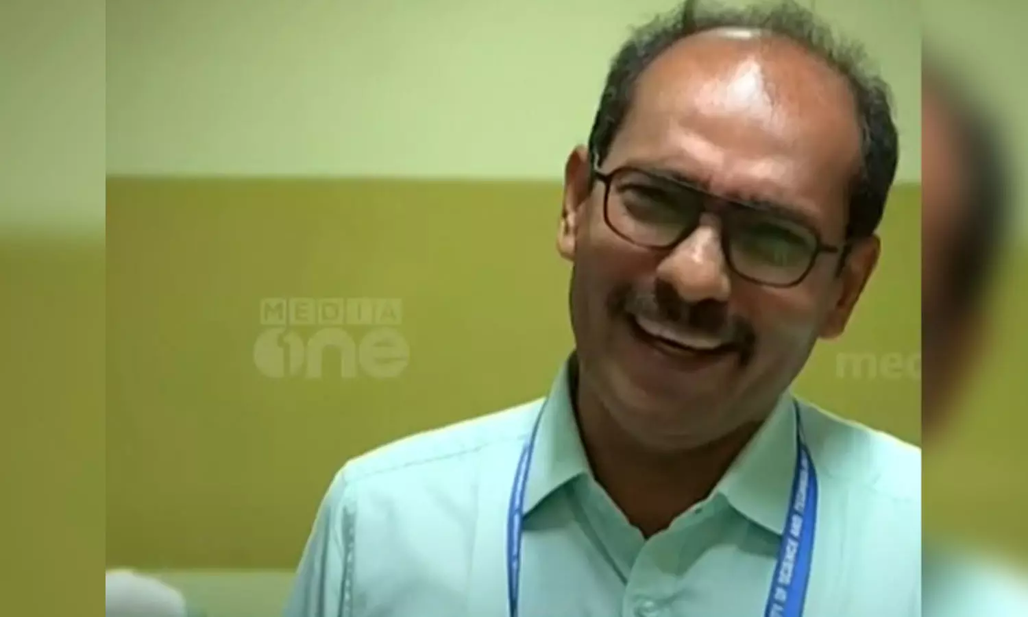 yIndecency with girl case: Left teachers union supports PK Baby,cusat teachers association, latest news malayalamപെൺകുട്ടിയോട് അപമര്യാദയായി പെരുമാറിയ കേസ്: പി.കെ ബേബിയെ പിന്തുണച്ച് ഇടത് അധ്യാപക സംഘടന
