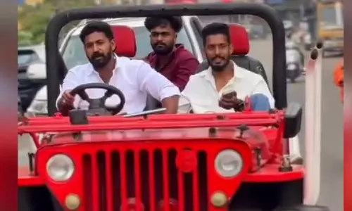 റീൽ മുക്കി ആകാശ് തില്ലങ്കേരി; എംവിഡി പിന്നാലെ, വാഹനയുടമയെ കണ്ടെത്തി