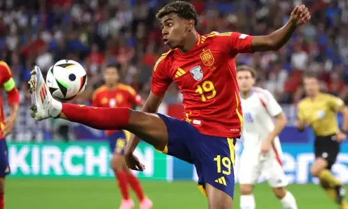 ഹീറോയായി യമാലും ഒൽമോയും; ഫ്രാൻസിനെ തകർത്ത് സ്‌പെയിൻ യൂറോ ഫൈനലിൽ