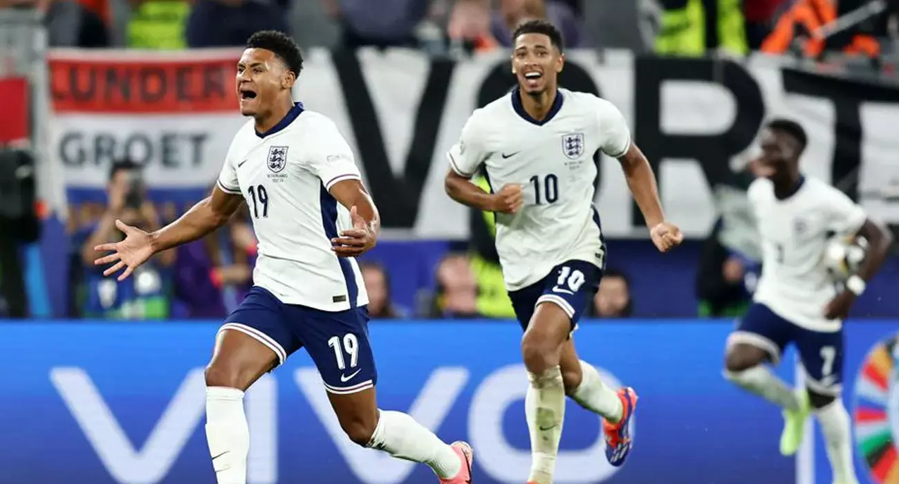 വലകുലുക്കി പകരക്കാരൻ വാട്കിൻസ്; ഡച്ച് പടയെ തകർത്ത് ഇംഗ്ലണ്ട് യൂറോ കപ്പ് ഫൈനലിൽ