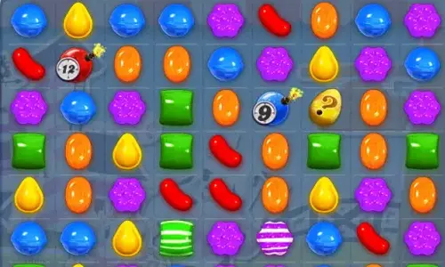 വിദ്യാര്‍ഥിയുടെ ബുക്കില്‍ 95 തെറ്റുകള്‍; സ്കൂളിലിരുന്ന് മൊബൈൽ ഗെയിം കളിച്ച അധ്യാപകന് സസ്​പെൻഷൻ