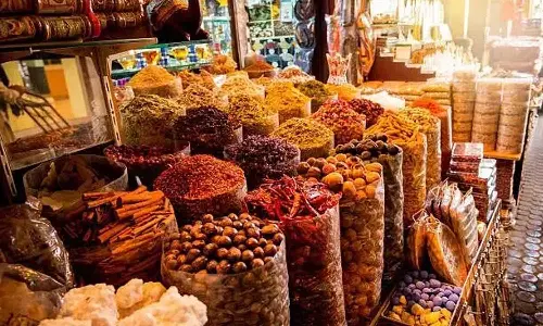 വിലകുറച്ച് വിപണി പിടിക്കേണ്ട, അനാരോഗ്യ കുത്തകവൽകരണം തടയും; മുന്നറിയിപ്പുമായി യു.എ.ഇ സാമ്പത്തിക മന്ത്രാലയം