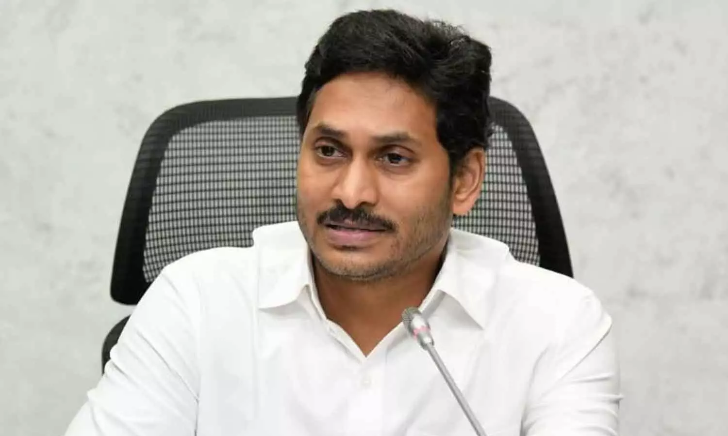 വധശ്രമവും ഗൂഢാലോചനയും; ജഗൻ മോഹൻ റെഡ്ഡിക്കെതിരെ കേസെടുത്ത് പൊലീസ്