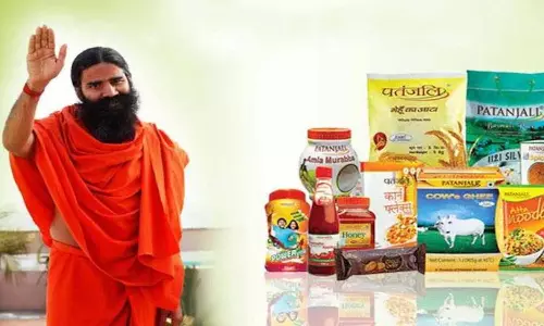 നിരോധിത പതഞ്ജലി ഉൽപ്പന്നങ്ങൾ ഫ്രാഞ്ചൈസികൾ വഴി വ്യാപകമായി വിറ്റഴിക്കുന്നതായി റിപ്പോർട്ട്