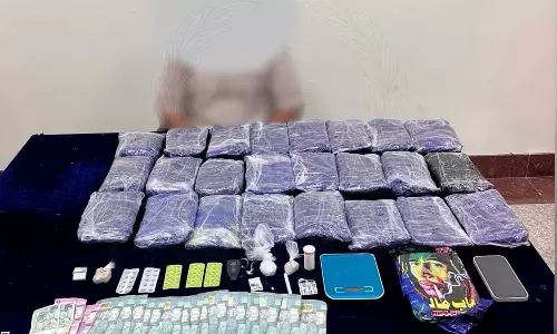 വൻ മയക്കുമരുന്ന് ശേഖരവുമായി മുസന്ദം ഗവർണറേറ്റിൽ ഒരാൾ പിടിയിൽ