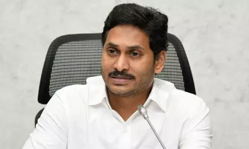 വധശ്രമവും ഗൂഢാലോചനയും; ജഗൻ മോഹൻ റെഡ്ഡിക്കെതിരെ കേസെടുത്ത് പൊലീസ്